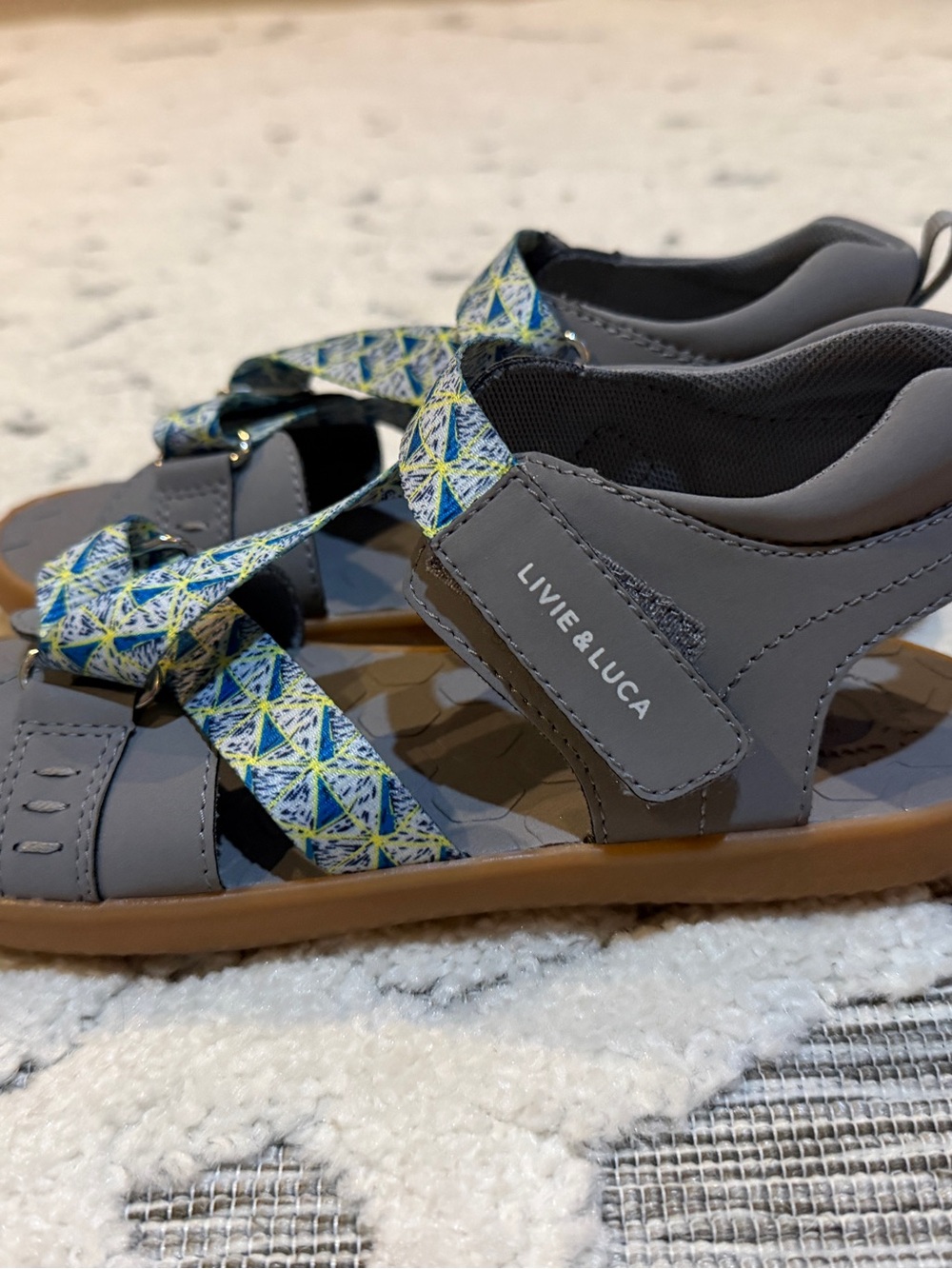 Livie & Luca New Kids size 3 Gray Sandals with Blue-Green Patterned Straps Ziggy - Picture 5 of 5